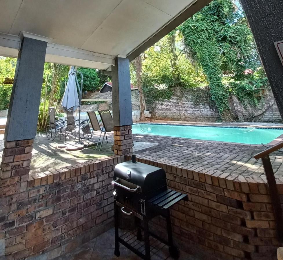 Kruger'S Guest House White River Exterior photo